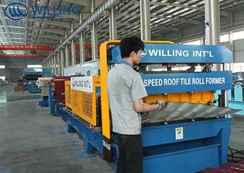 Glazed tile roll forming machine