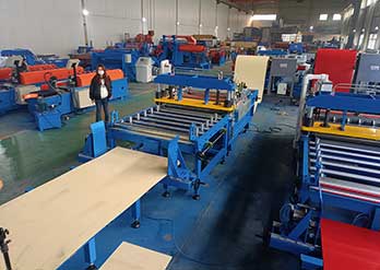 Cut to length machine and stacker